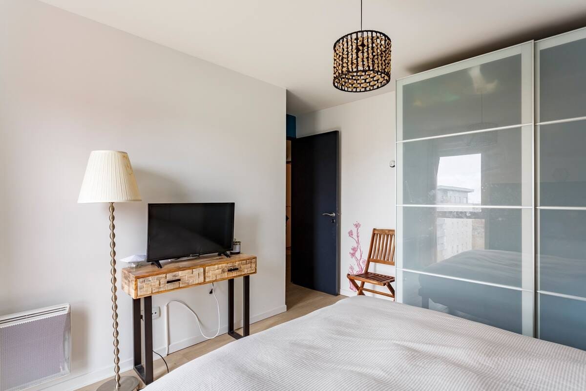 Chambre Colocation Asana – Master Room King Size à Cergy-le-Haut À partir de 690€ cc / mois Cergy (95000) 13m² – 1 chambre
