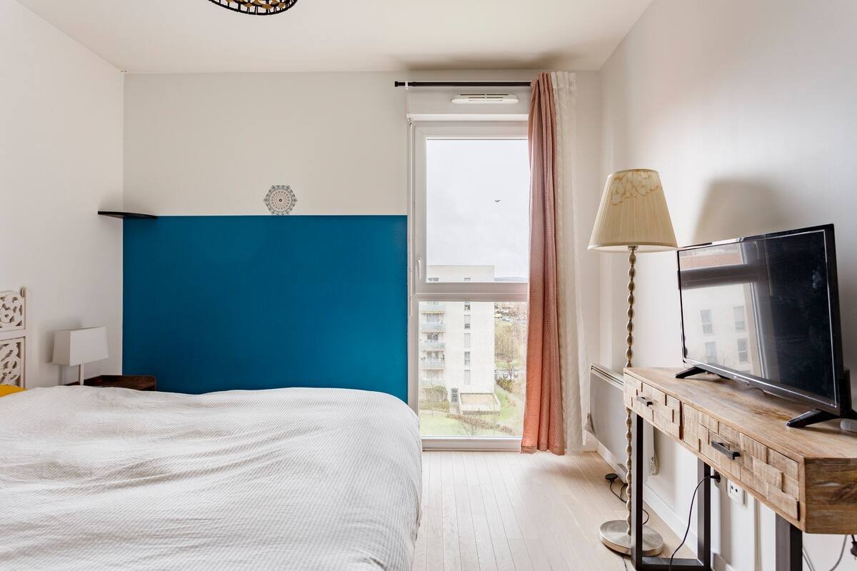 Chambre Colocation Asana – Master Room King Size à Cergy-le-Haut À partir de 690€ cc / mois Cergy (95000) 13m² – 1 chambre